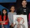 Anak-anak mendapat hadiah sketsa dari para animator Marvel