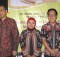 dr. Irsan Hasan, moderator Herlina Sumitro dan Ujang Saeful Hikmat dari Prodia