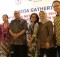 Indrawati Taurus-CEO PT Fresenius Kabi Indonesia,  Ellen Martini,  Prof. Aru W. Sudoyo, Dr. Fiastuti, Dr. Noorwati, dan  Dr. Gideon Hartono, Direktur Group Apotek K-24