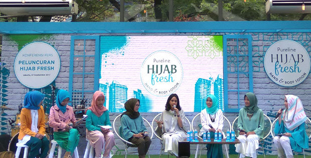Talkshow bersama Karamita Darusman, Brand Manager Hijab Fresh dan Brand Ambassador Anisa Rahma Adi
